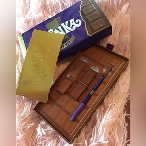 New Glamlite Willy Wonka 3 Pcs Lip Kit Gloss Pencil Lipstick